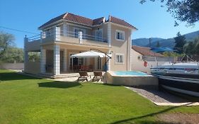 Villa Morris